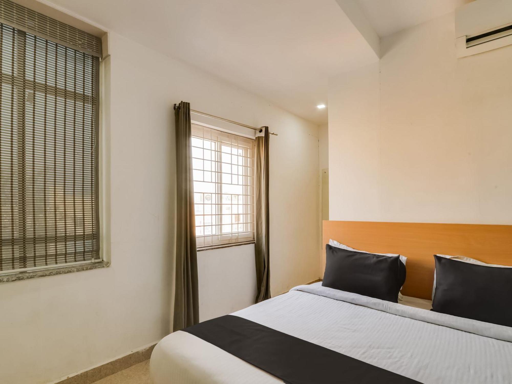 Super Townhouse Qualia Prime Hotel Near Nexus Mall Haïdarabad Extérieur photo