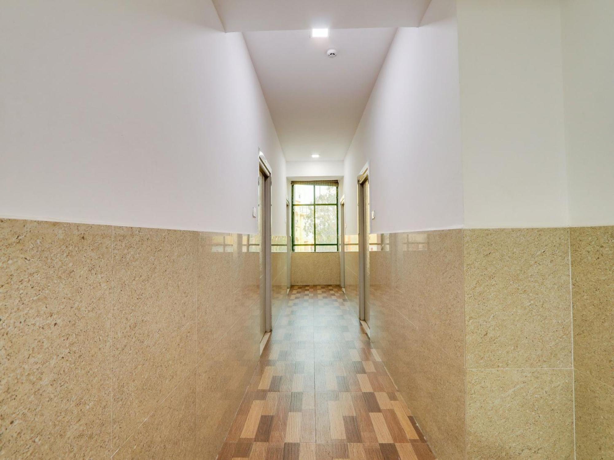 Super Townhouse Qualia Prime Hotel Near Nexus Mall Haïdarabad Extérieur photo