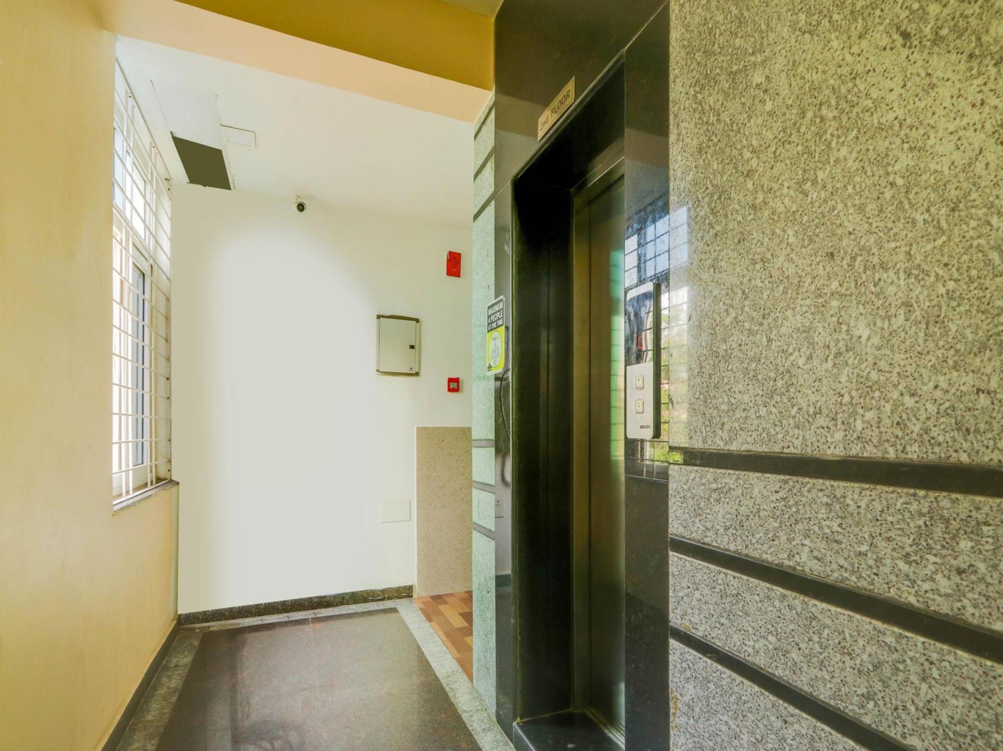 Super Townhouse Qualia Prime Hotel Near Nexus Mall Haïdarabad Extérieur photo